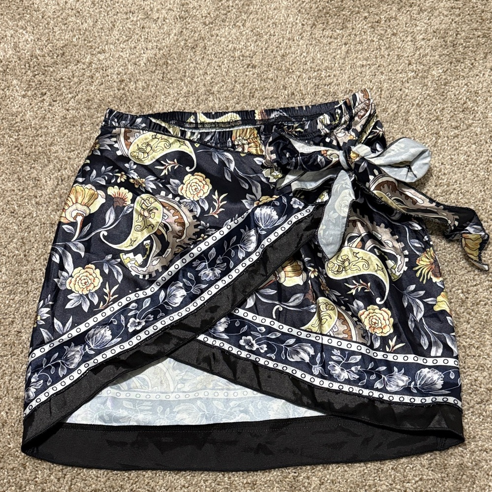 SHEIN Floral Wrap Skirt